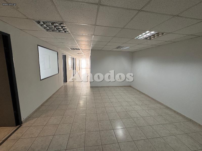 Γραφείο 1.170 τ.μ. πρός ενοικίαση, Αθήνα - Βόρεια Προάστια, Λυκόβρυση