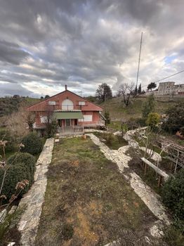 Μονοκατοικία 400 τ.μ. για πώληση