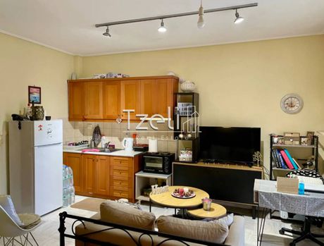 Studio 33sqm for rent-Patra » Abelokipi
