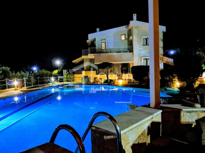 Βίλλα 250 τ.μ. πρός πώληση, Αττική - Υπόλοιπο, Καλύβια Θορικού