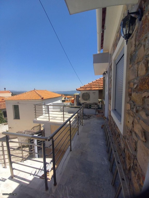 Μεζονέτα 110 τ.μ. πρός ενοικίαση, Ν. Λέσβου, Λέσβος - Γέρας