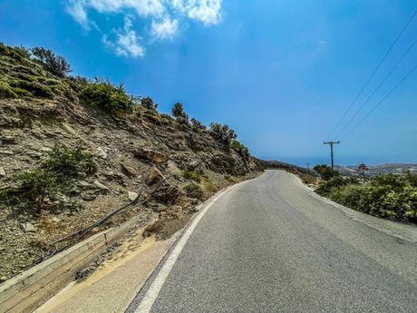 Parcel 9.030sqm for sale-Lampi » Agios Pavlos