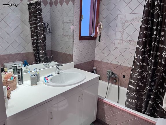 Detached home 168 sqm for rent, Athens - North, Pefki