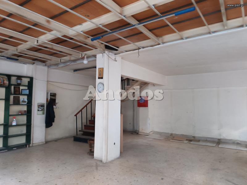 Κατάστημα 162 τ.μ. προς ενοικίαση, Γκράβα