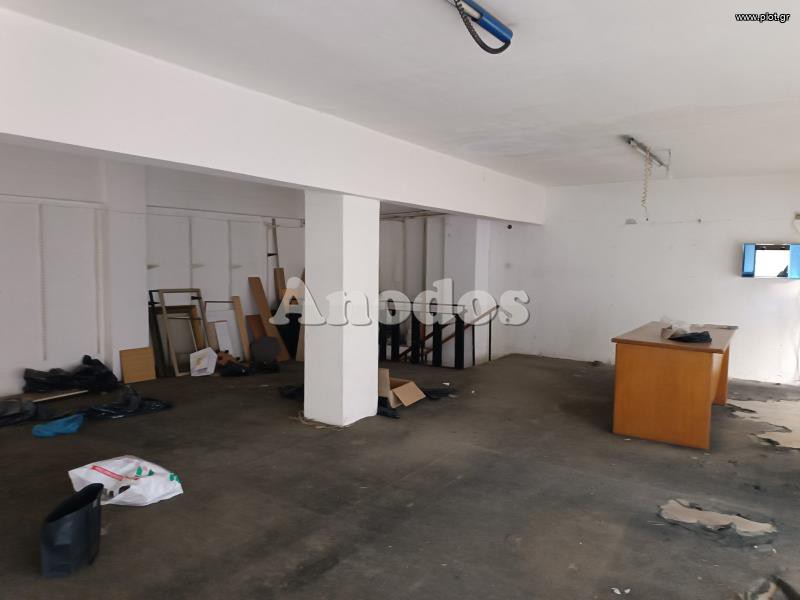 Κατάστημα 162 τ.μ. προς ενοικίαση, Γκράβα