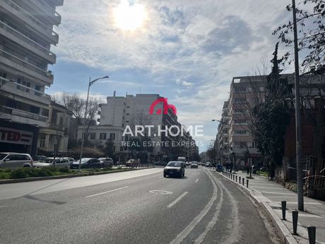 Κατάστημα 140τ.μ. για πώληση-Μπότσαρη
