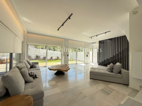 Detached home 380 sqm for rent, Athens - South, Vouliagmeni
