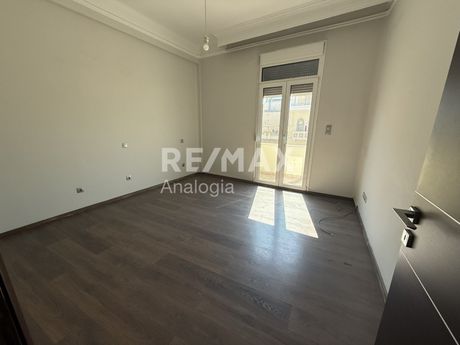 Office 125sqm for rent-Center