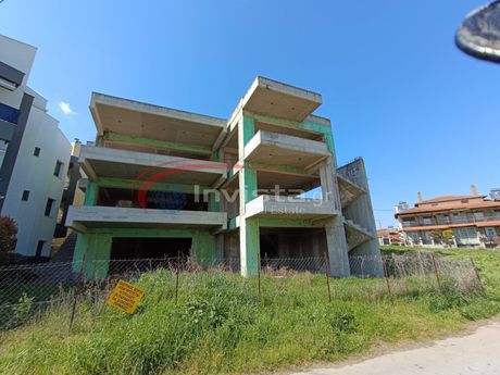 Μεζονέτα 440 τ.μ. για πώληση
