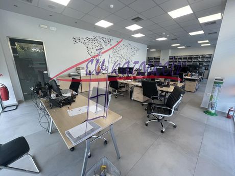 Business bulding 397sqm for rent-Drapetsona