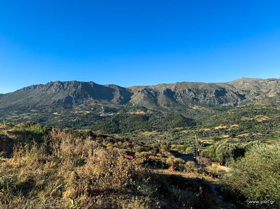 Land plot 3.076 sqm for sale, Rethymno Prefecture, Sivritos
