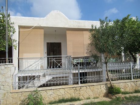 Μονοκατοικία 83τ.μ. για πώληση-Άγιοι θεόδωροι » Κέντρο
