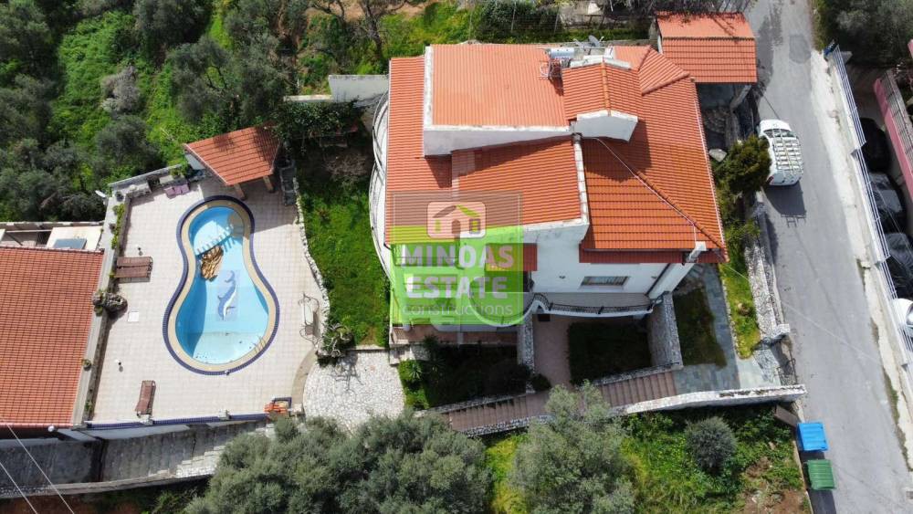 Συγκρότημα διαμερισμάτων 680 τ.μ. προς πώληση, Μακρύς Τοίχος