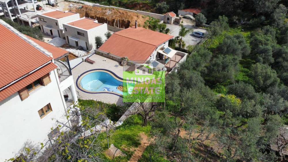 Συγκρότημα διαμερισμάτων 680 τ.μ. προς πώληση, Μακρύς Τοίχος