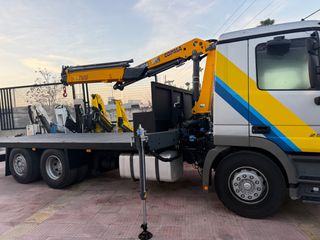 Mercedes-Benz 2015 2643-thumb-4
