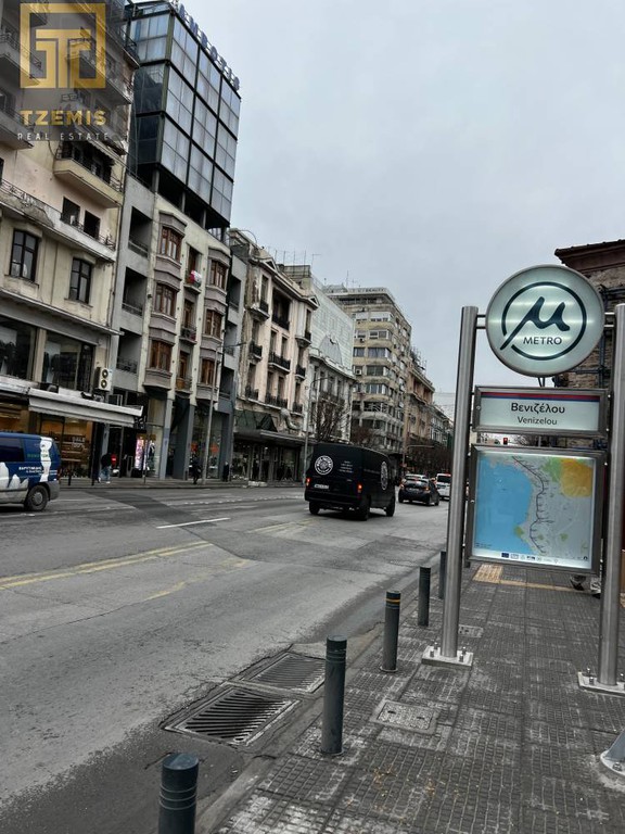 Επιχειρηματικό κτίριο 900 τ.μ. πρός πώληση, Θεσσαλονίκη - Κέντρο, Κέντρο