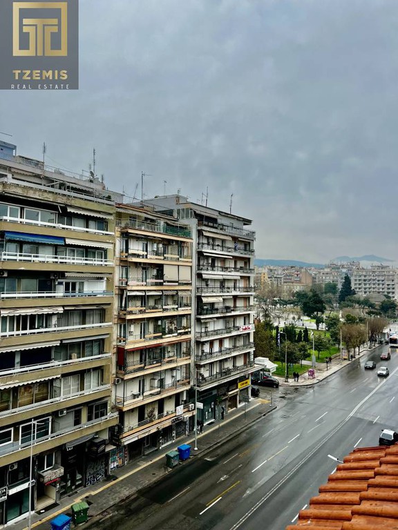 Επιχειρηματικό κτίριο 900 τ.μ. πρός πώληση, Θεσσαλονίκη - Κέντρο, Κέντρο