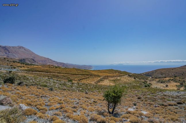 Parcel 12.712 sqm for sale, Rethymno Prefecture, Lampi