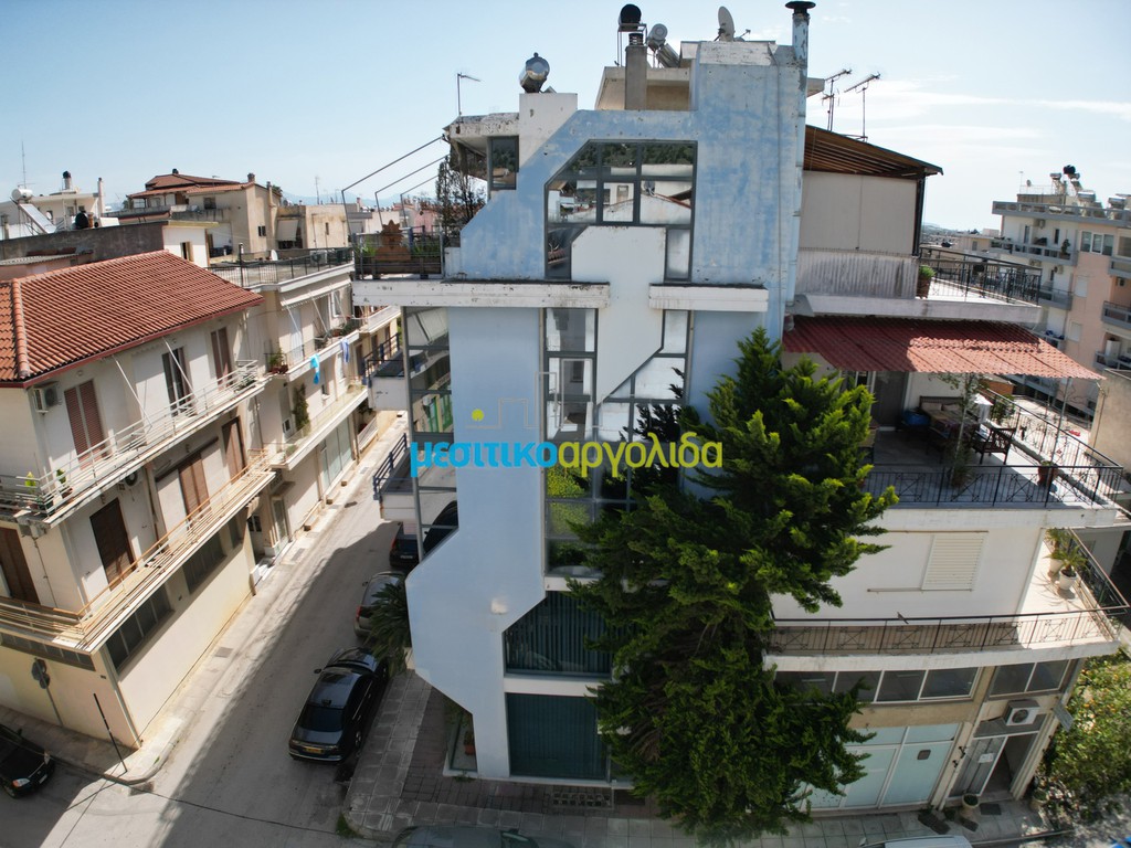 Επιχειρηματικό κτίριο 300 τ.μ. προς πώληση, Αργολίδα, Άργος