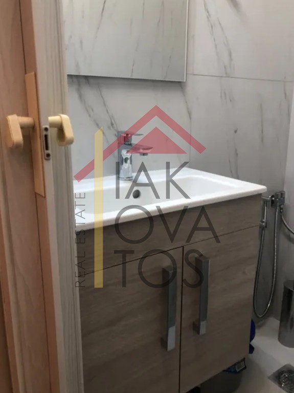 Γραφείο 21 τ.μ. πρός ενοικίαση, Αθήνα - Νότια Προάστια, Γλυφάδα