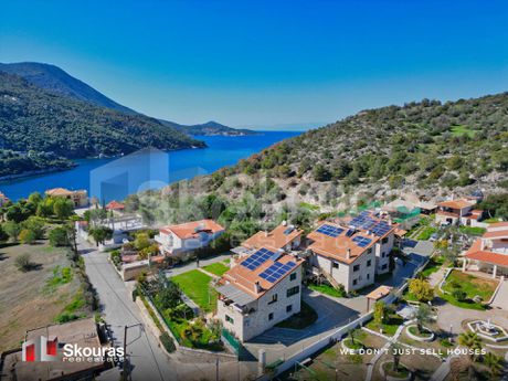 Συγκρότημα διαμερισμάτων 1.079τ.μ. για πώληση-Λουτράκι-περαχώρα