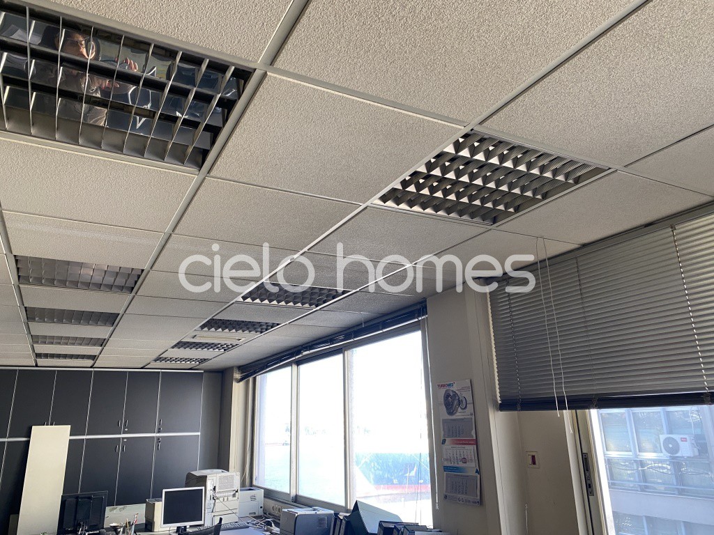 Office 300 sqm for rent, Piraeus, Port