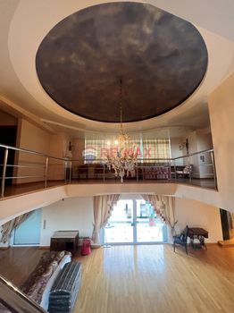 Maisonette 500sqm for rent-Iraklio