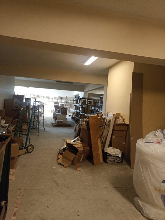 Επιχειρηματικό κτίριο 1.033 τ.μ. πρός πώληση, Αθήνα - Δυτικά Προάστια, Μεταμόρφωση