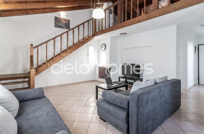 Apartment 90 sqm for rent, Athens - South, Alimos