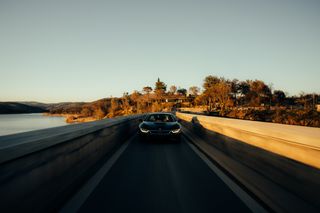 Bmw i8 2016-thumb-5