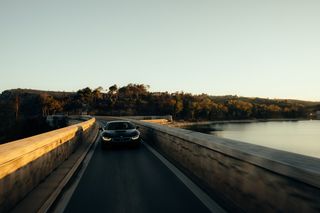 Bmw i8 2016-thumb-16