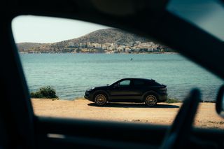 Porsche Cayenne 2021 COUPE TURBO S-thumb-5
