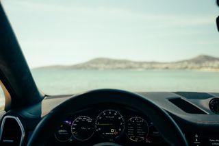 Porsche Cayenne 2021 COUPE TURBO S-thumb-8