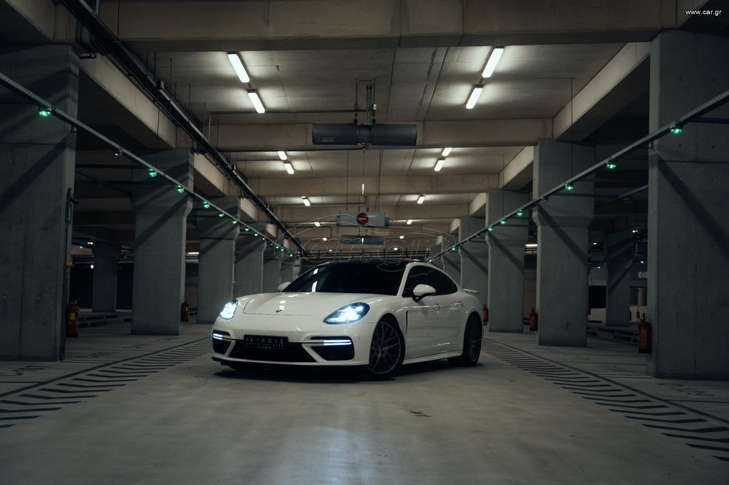 Porsche Panamera 2020 TURBO S