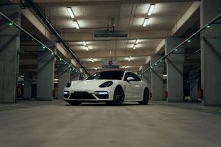 Porsche Panamera 2020 TURBO S-thumb-5