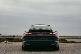 Porsche Panamera 2018 E-Hybrid-thumb-6