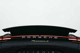 Porsche Panamera 2018 E-Hybrid-thumb-9