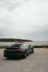 Porsche Panamera 2018 E-Hybrid-thumb-1