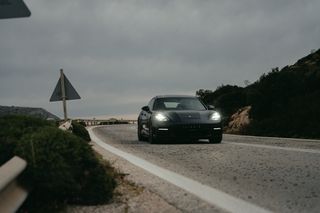 Porsche Panamera 2018 E-Hybrid-thumb-5