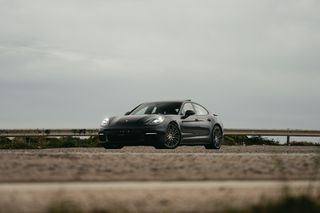 Porsche Panamera 2018 E-Hybrid-thumb-11