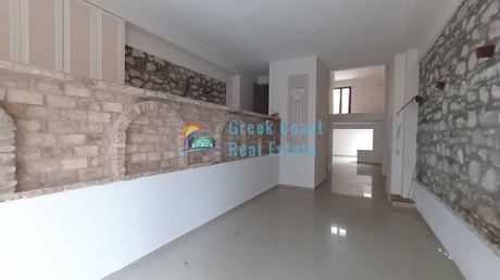 Business bulding 400sqm for rent-Patra » Patra Centre