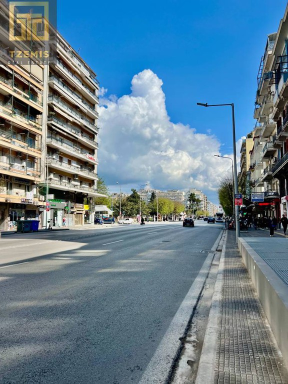 Επιχειρηματικό κτίριο 3.200 τ.μ. προς πώληση, Κέντρο Θεσσαλονίκης