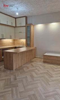 Apartment 130sqm for rent-Moschato