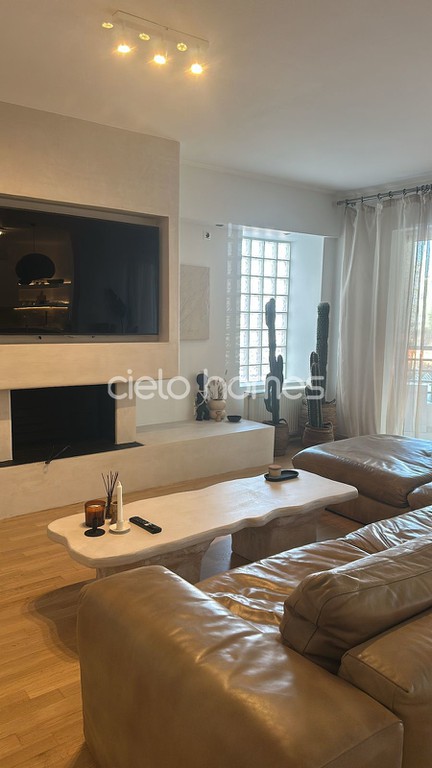 Διαμέρισμα 200 τ.μ. προς ενοικίαση, Γλυφάδα