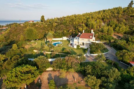 Villa 1.600sqm for sale-Pallini » Polichrono