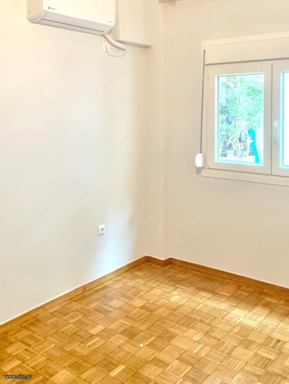 Studio / γκαρσονιέρα 32 τ.μ. προς ενοικίαση, Φρεαττύδα
