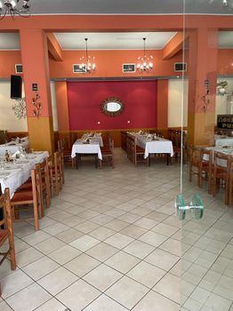 Αίθουσα 300 τ.μ. για πώληση