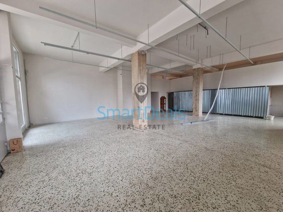 Store 470 sqm for rent, Athens - North, Chalandri