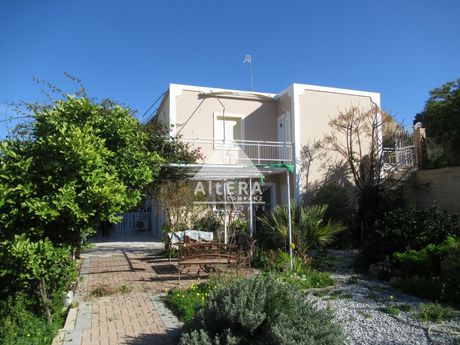 Συγκρότημα διαμερισμάτων 250 τ.μ. για πώληση