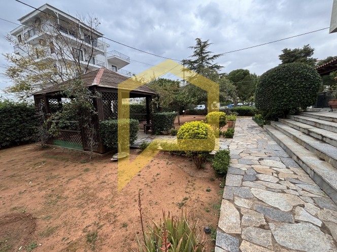 Οικόπεδο 693 τ.μ. πρός πώληση, Αθήνα - Νότια Προάστια, Βούλα